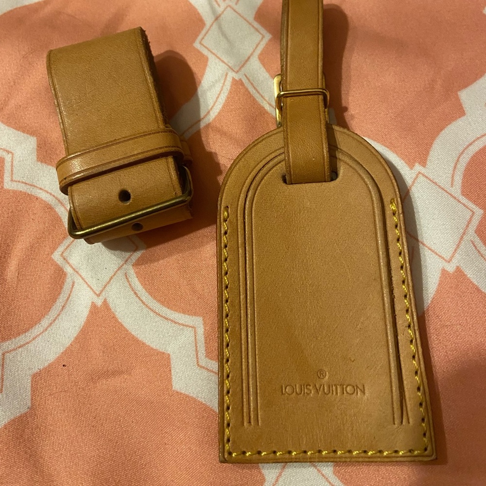 Louis Vuitton Name Tag and Poignant